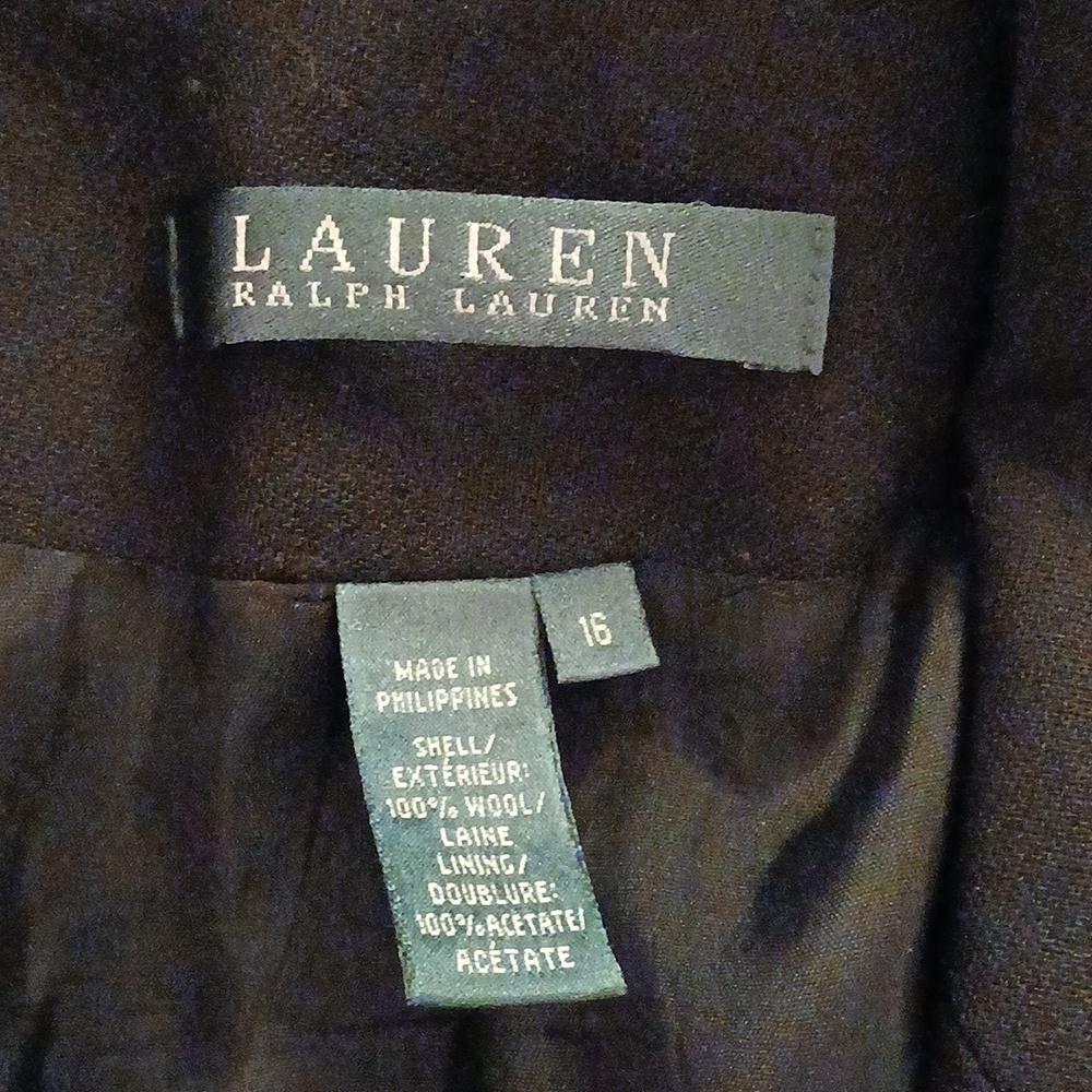 Lauren Ralph Lauren Black crest embroidered Wool blazer. Sz. 16 - Picture 6 of 8